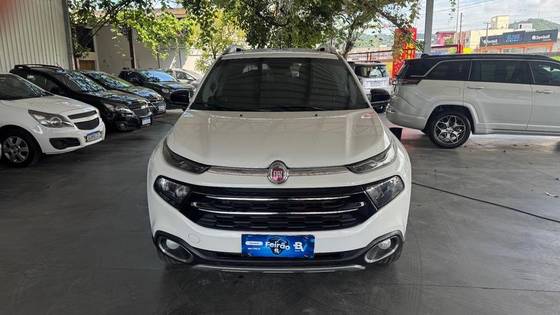 FIAT TORO 2.0 16V TURBO DIESEL VOLCANO 4WD AT9